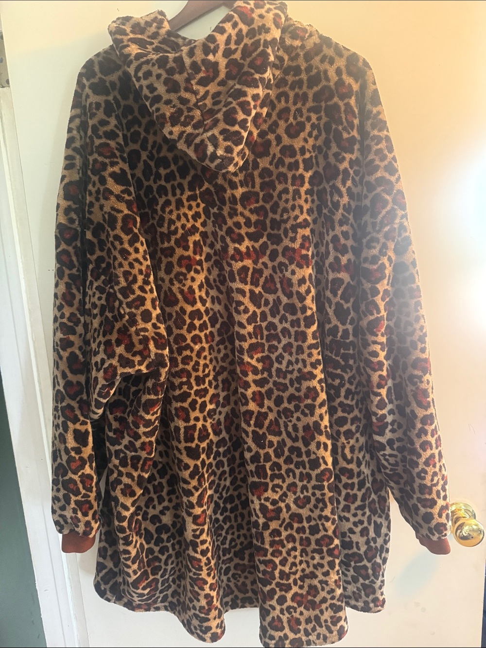 The Comfy Leopard Print Hooded Lounge Poncho One Size Good Condition - Picture 4 of 4